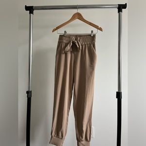 Casual trouser tan color